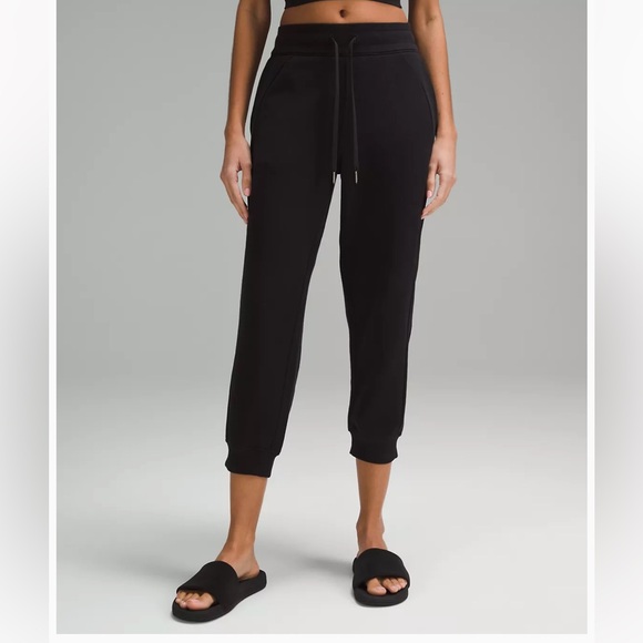 lululemon athletica Pants - Lululemon Black Cropped Scuba Joggers 2